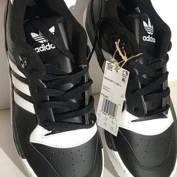 --Adidas RIVALRY LOW-- Black and White--             Size 6--Brand New with Tag- - Picture 7 of 11